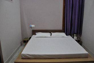 Tirumala Srinivasa Lodge, Tirupati 1